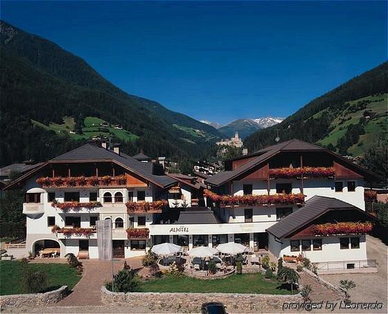 Alphotel Stocker Alpine Wellnesshotel Sand in Taufers